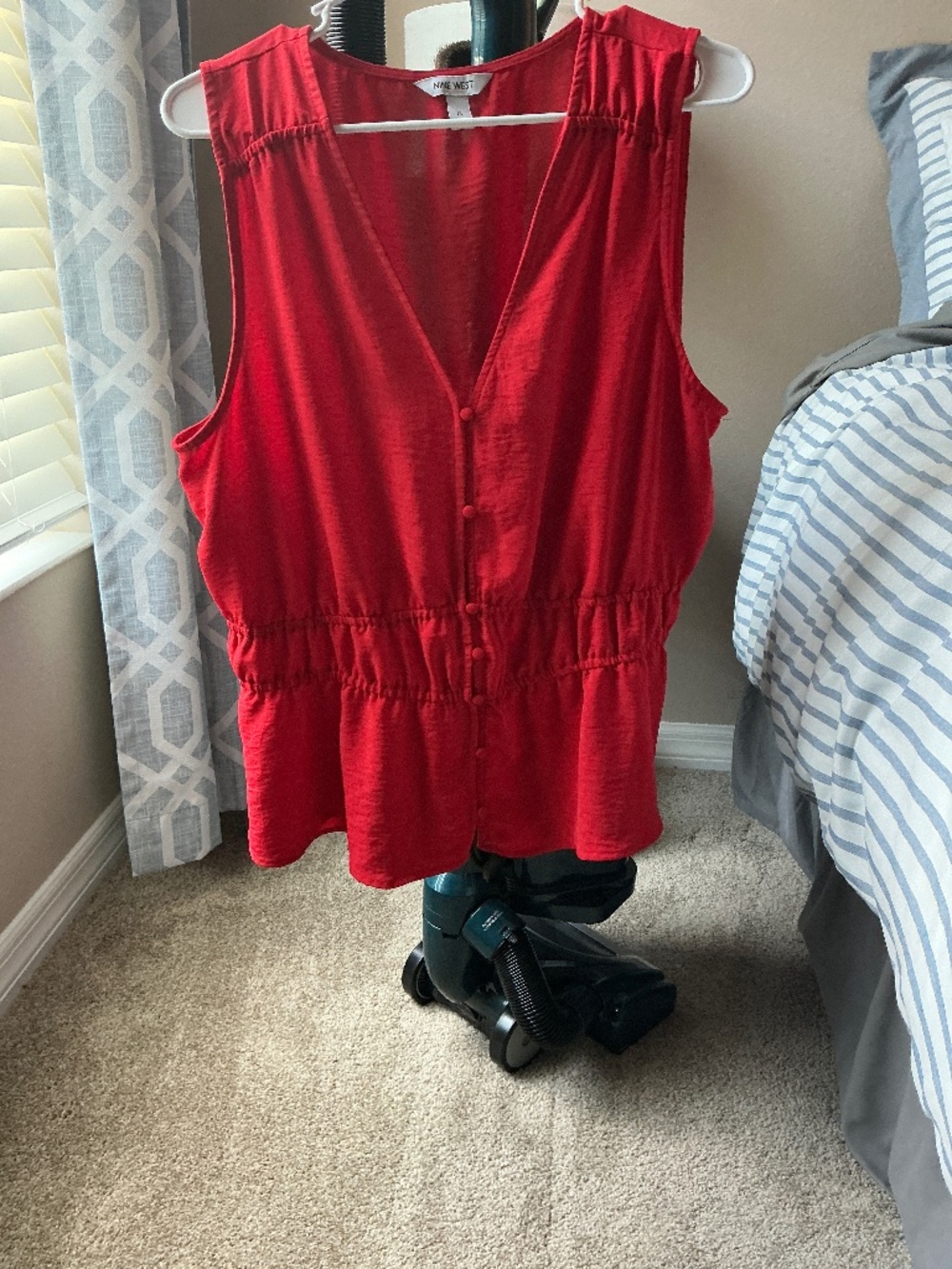 Nine West sleeveless blouse xl
